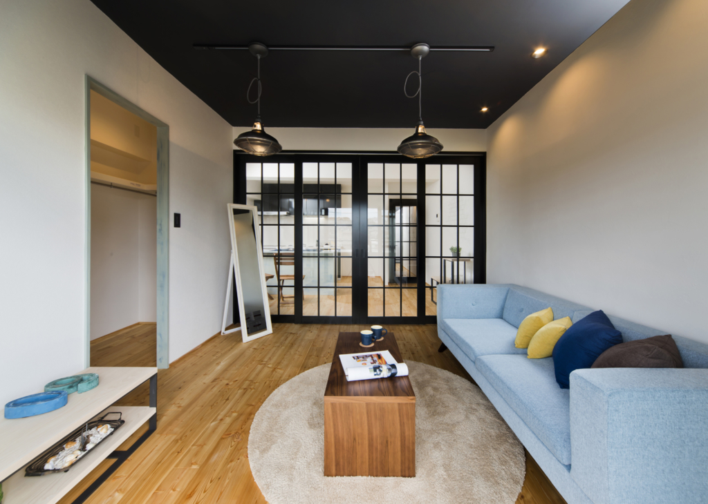 L+DKスタイリッシュなガラスの間仕切り