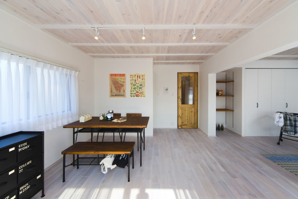 爽やかで気取らないダイニング