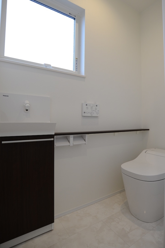 トイレ　アラウーノ