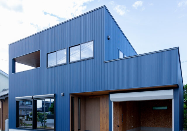 インナーガレージとカフェ風LDKのあるお家【愛知県安城市の注文住宅】