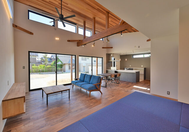 勾配天井の開放感あふれる平屋【愛知県岡崎市の注文住宅】