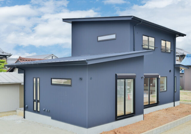 ワークスペースとライティングが印象的なお家【愛知県安城市の注文住宅】