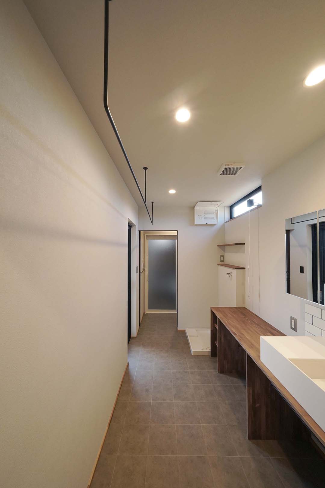 ランドリースペース 洗面室 アイアンバー