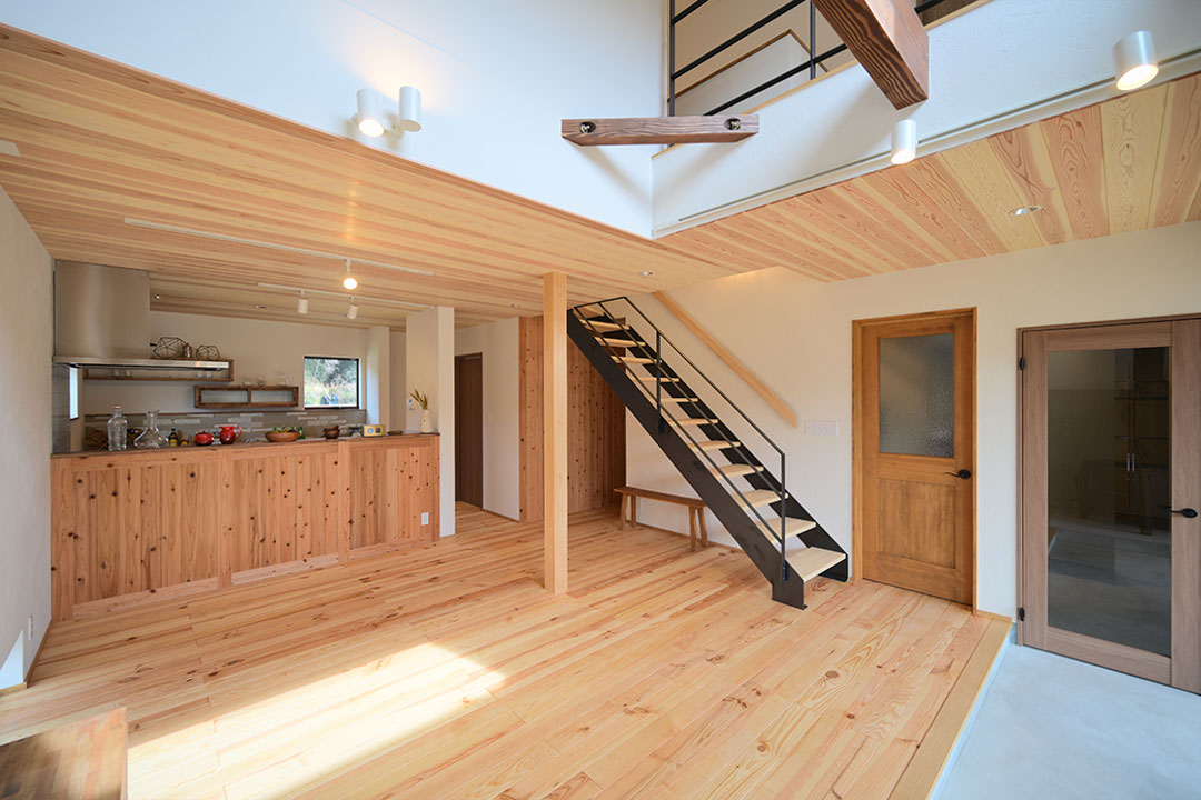 薪ストーブのある登山好き夫婦の山小屋風ハウス【愛知県豊田市の注文住宅】