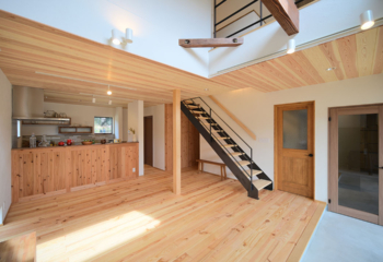 薪ストーブのある登山好き夫婦の山小屋風ハウス【愛知県豊田市の注文住宅】